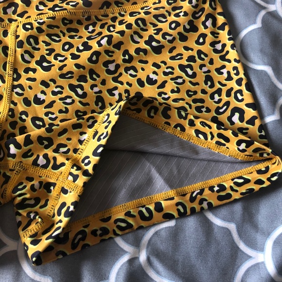 Leopard print booty shorts - Picture 5 of 6